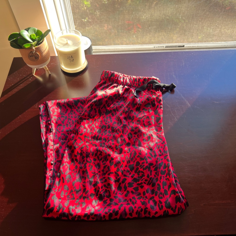 Victoria’s Secret Glazed Satin Red/Pink Cheetah Print Pajama Pants size XS